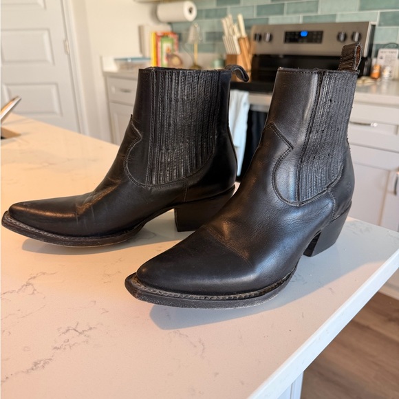 Frye Shoes - Frye Black Leather Western Chelsea Ankle Boots